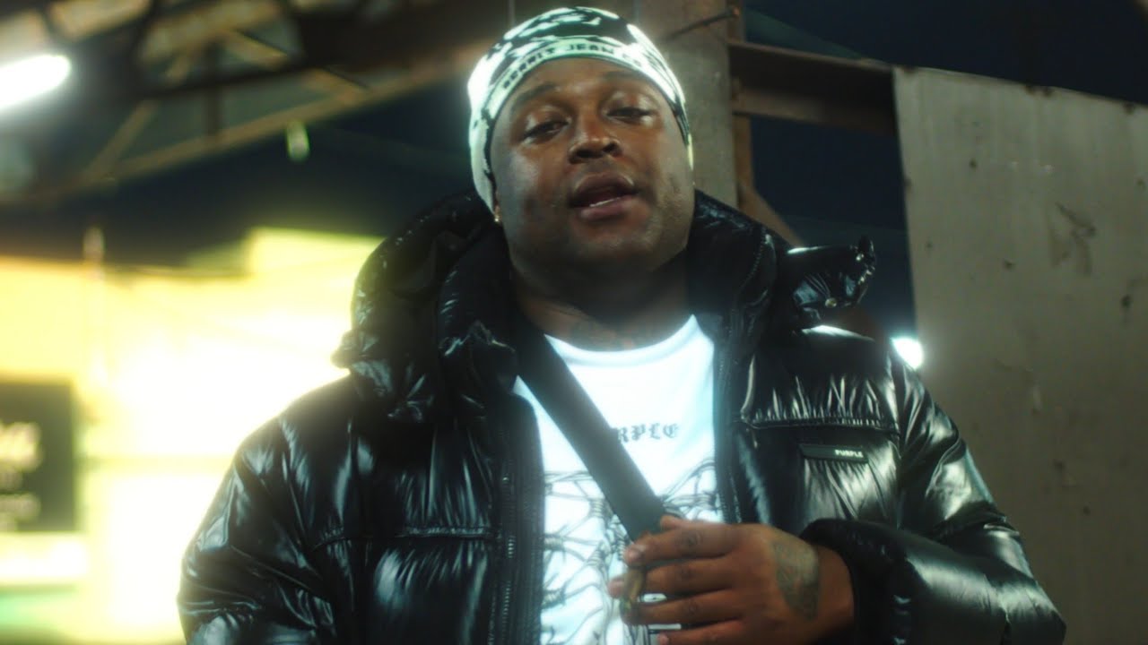 Fade45 - Split Ya Wig (Official Music Video) | Dir. @IMNOTEVOL adlı videoyu YouTube'da izle Fade45 - Split Ya Wig (Official Music Video) | Dir. @IMNOTEVOL adlı videoyu YouTube'da izle