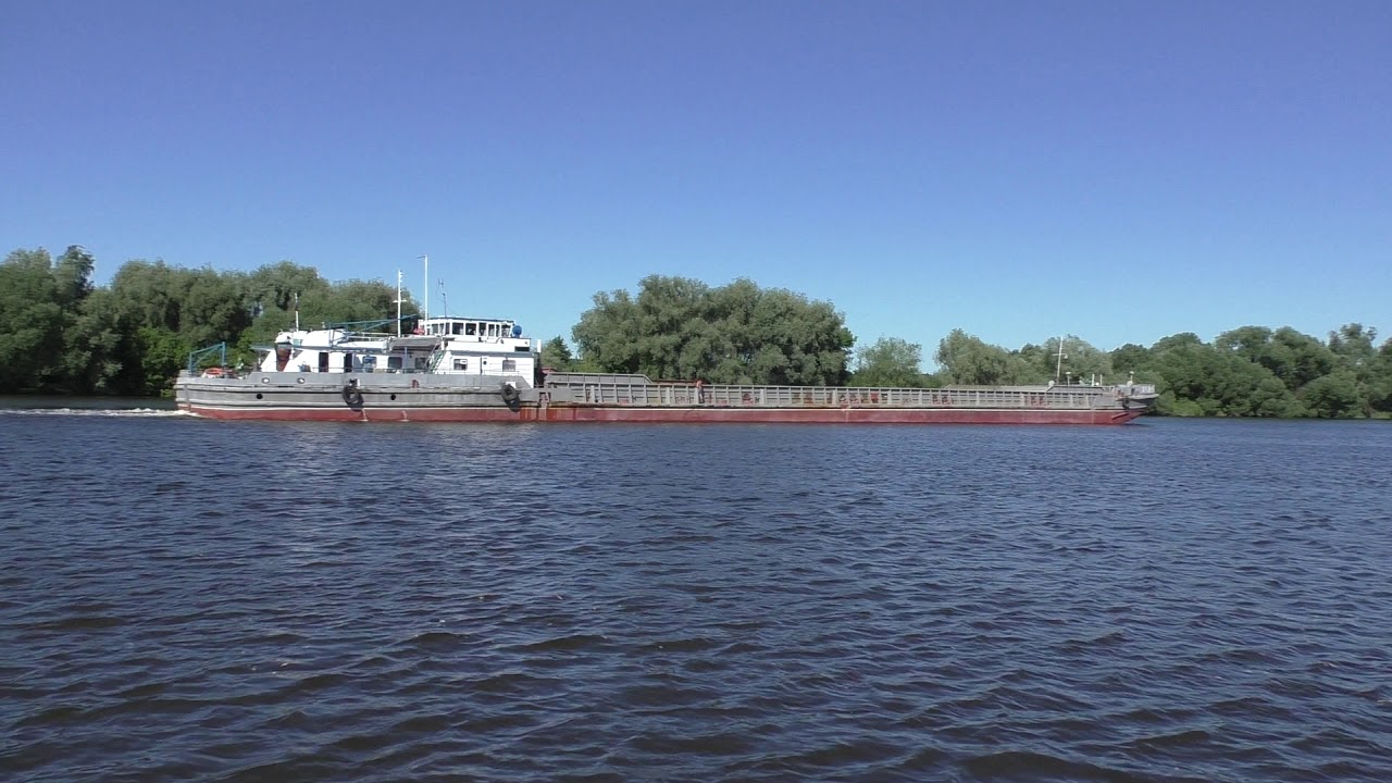 Теплоход ока 15