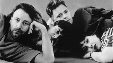 NEW ORDER- BIZARRE LOVE TRIANGLE