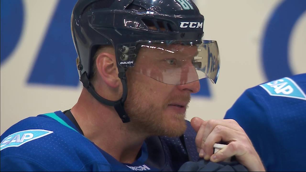 Canada celebrates winning World Cup of Hockey