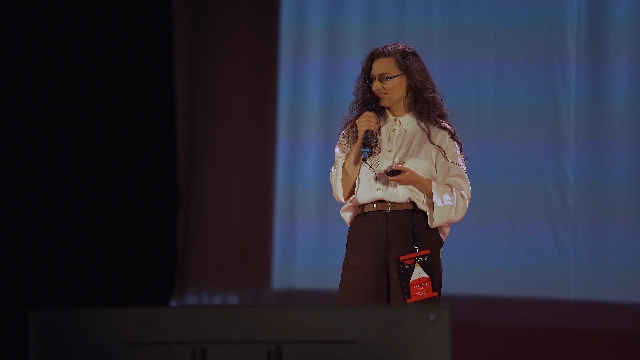 Vocea - abilitate sau magie? | Andra Botez | TEDxCopou
