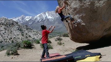 Bouldering: 3. Boulder Pad Placement and Spotting | Climbing Tech Tips