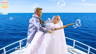 Barbie and Ken take the wedding car to the ship for their wedding