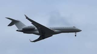 Bombadier Global 6000 on final at Runway 16 at Melbourne | VH-CCD