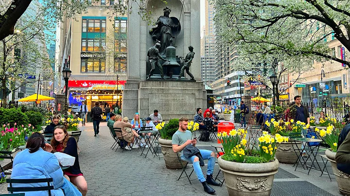 NYC LIVE Greenwich Village, Washington Square Park...