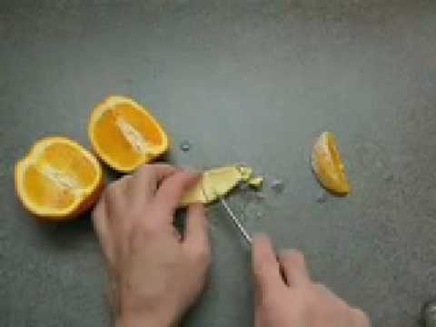 Дяденька, а почему у вас такие большие зубы?