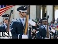 アメリカ空軍儀仗兵の一糸乱れぬ超絶パフォーマンス