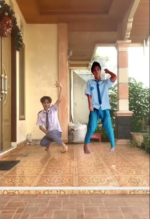 Viral di Tiktok Anak SMK Duel Joget Jamet Kuproy Dengan Anak SMA