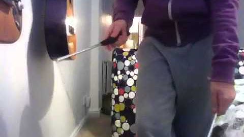 How to tilt a diabolo back into place