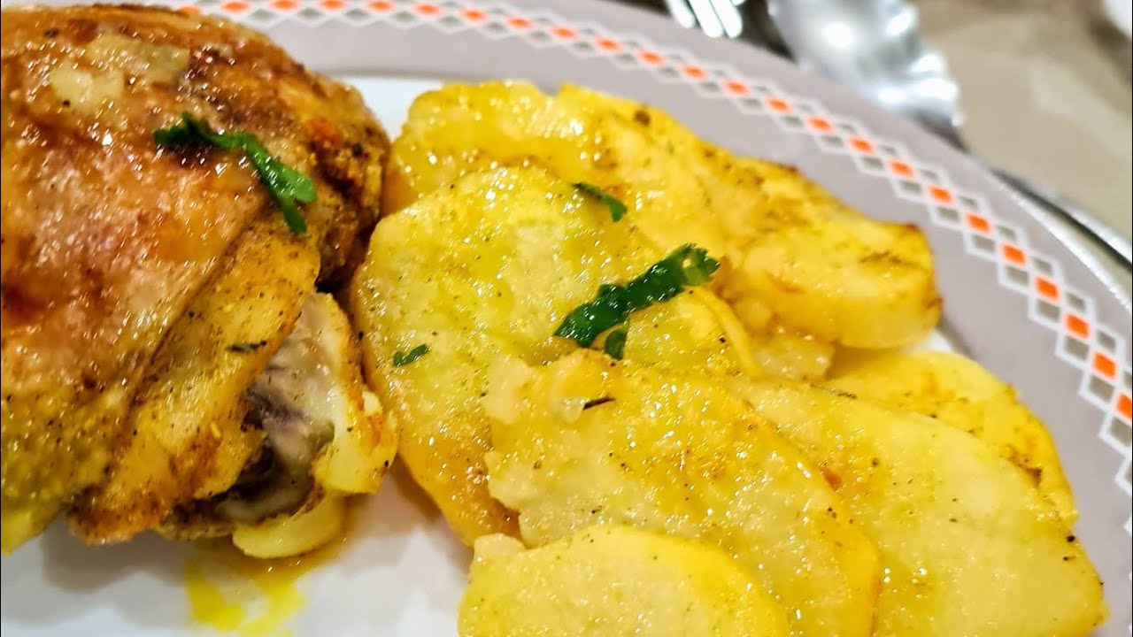 بطاطا كوشة بالدجاج فالفرن بنة و لا اروع يجي بنين و معسل الله الله 🤤🤤جربوه طبق رمضاني و لا اروع 👍👍👍❤