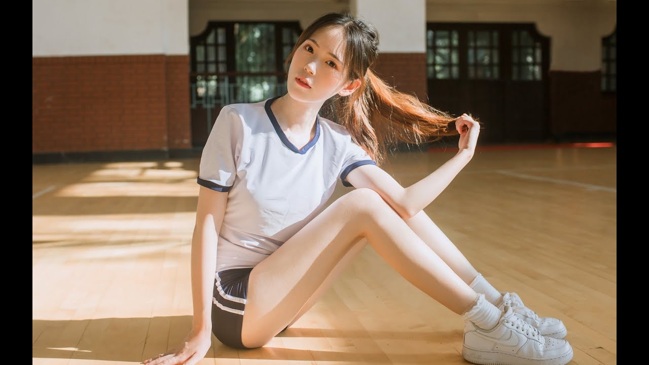 夏天買水送小哥哥；小姐姐喜歡小哥哥的過程解析；模仿《冰雪奇緣》Elsa艾莎女王的要點；德雲社秦霄賢和孩子們的搞笑日常；台灣偶像劇，香港TVB劇，大陸譯製片劇的各種奇怪套路匯總