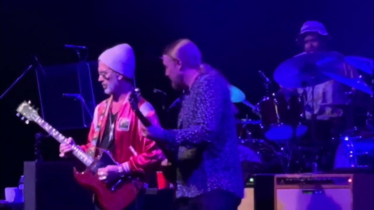 "The Sky Is Crying" (Elmore James) - Tedeschi Trucks Band + Doyle Bramhall II 8-13-25 The Greek "The Sky Is Crying" (Elmore James) - Tedeschi Trucks Band + Doyle Bramhall II 8-13-25 The Greek