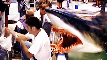 DEEP BLUE SEA Featurette - "Sharks Of The Deep Blue Sea" (1999)