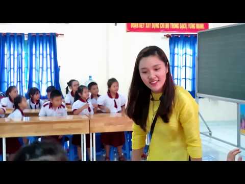 Video THAO GIẢNG TIẾNG ANH CHO HS LỚP MỘT. - YouTube