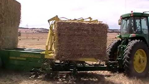 Ashmore Engineering ASHSTACK 1012 Bale Stacker (8x4x4 Double Stack Demo)