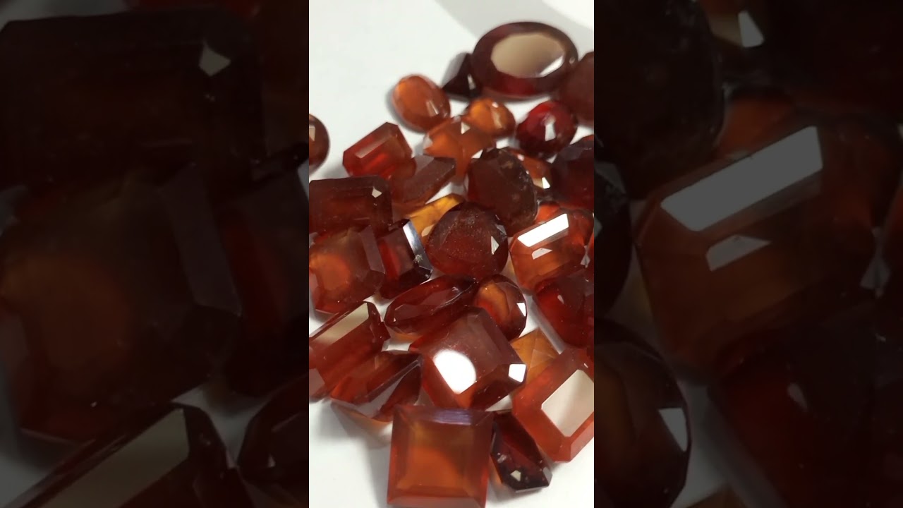 #MemonGems  ​#HessoniteGarnet #Gomed #Gaomedak #Honey #fire #Jewel #gemstone @memongemsjewellery