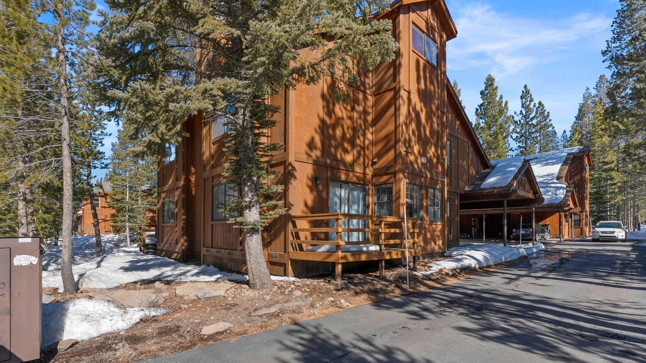 13205 Northwoods Blvd, Truckee, CA