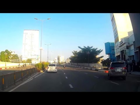 Video Innova : Quay đầu chân cầu Công lý khi có biển cấm rẽ... - youtube