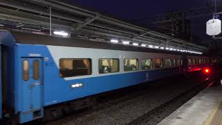 (4K) 592次 E239電力機車牽引12節復興號列車離開桃園車站
