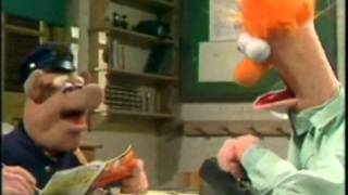 The Muppet Show: Bear on Patrol - Funny Noises in Public