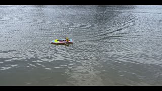 Simprop Hoverstar inspired airboat hull - Test run with twin 7inch puller props