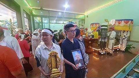 Tang lễ bà (Trần Thị Thu) gia đình tiếc thương đưa tiễn tại hoa viên BD.