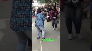 Mbak Sri Pengamen Viral Di Pasar Kemis