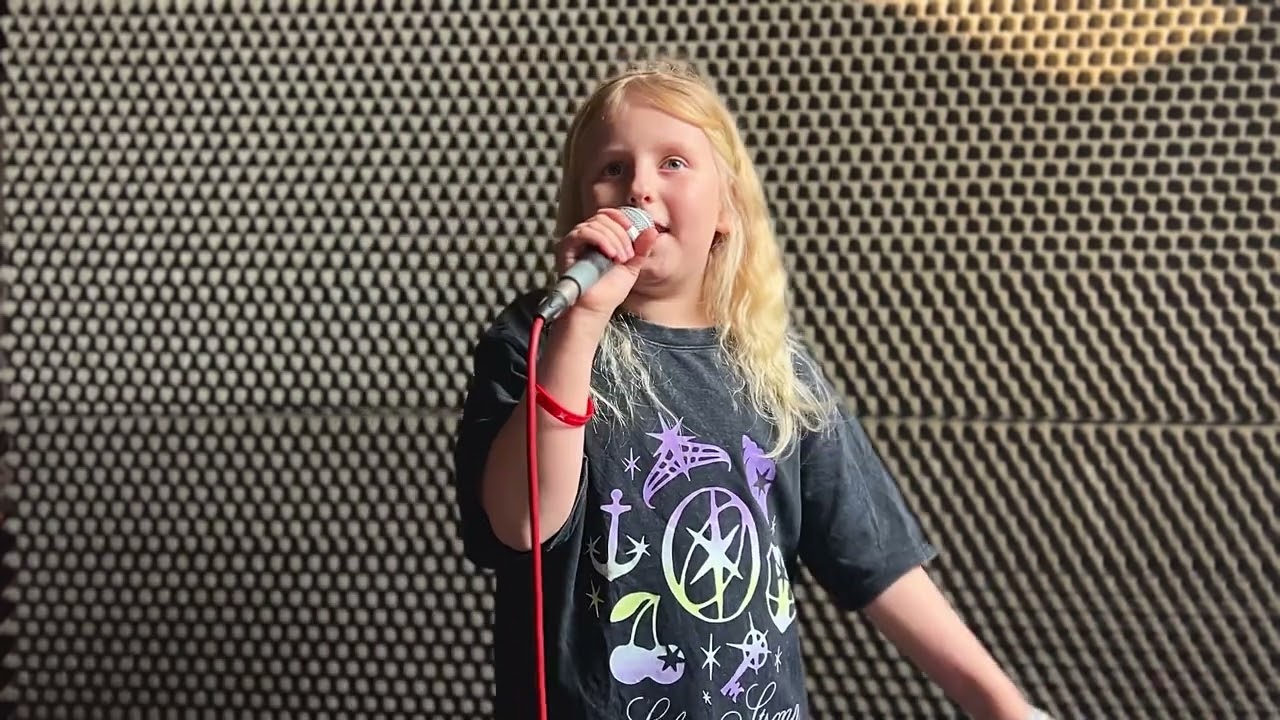 Laura Taras, kat. do 9 lat, 4. OGÓLNOPOLSKI FESTIWAL PIOSENKI TALENT