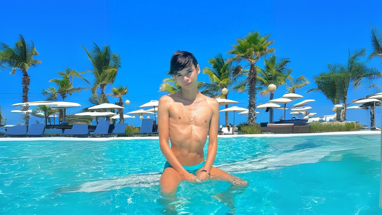 Pretty 😍 Gorgeous Young Content Creator | HENRI