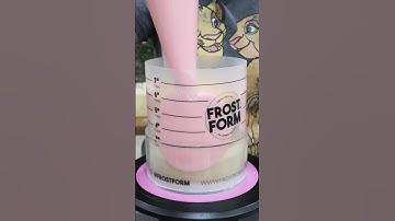 American Buttercream & Frost Form 🩷 Recipe on www.frostform.com #cakedecorating