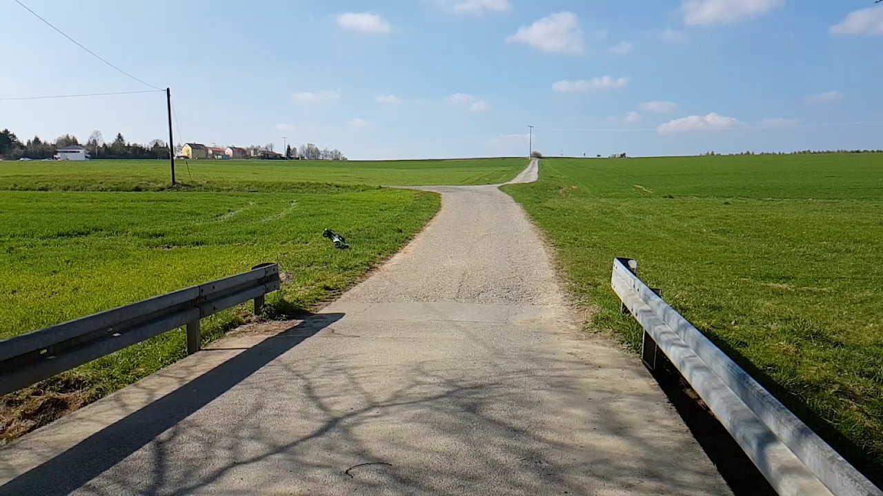 Arrma Senton slow mo jump