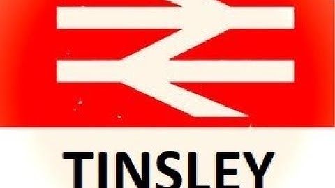 Quad locomotive movement at Tinsley. Class 37 Class 37 Class 47 Class 47 on the move 1994