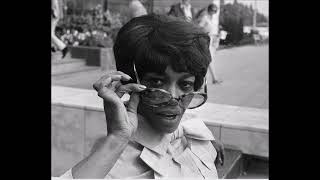 Salena Jones Sings Am I The Same Girl