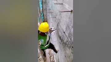 The process of unloading rebar = good tools can increase efficiency