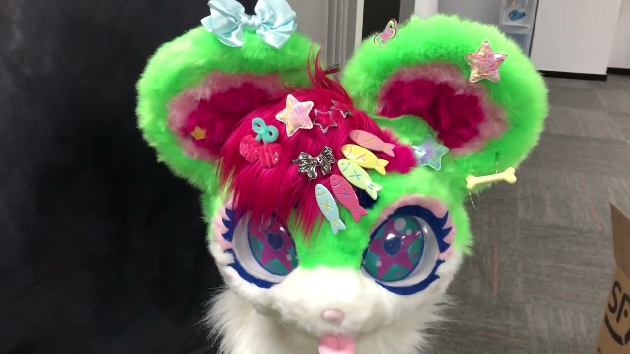 What should I do when I receive a new fursuit? Furry Unboxing !#fursuitmaking #fursuitunboxing#furry