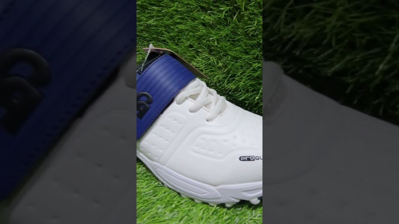 CA PRO 70 SHOES | AVAILABLE AT WWW.CRICKETCLOSET.COM WHATSAPP +92 336 3491367 