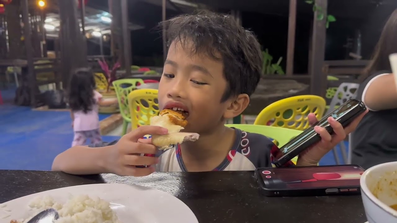 Trip to Bukit Sematan Resort @ Berinsak , Lundu (Healing bersama family)