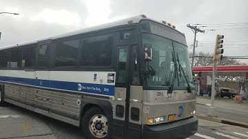 2002 MCI D4500 2910 on the QM7 leaving Union Turnpike and Parsons Boulevard