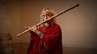 Tito La Rosa plays Heaven & Earth Flute (Flauta del Cielo y de la Tierra)