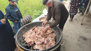 Cooking a meat dish in Kashkadarya ajabsanda from 50 kg of mutton- making meat food