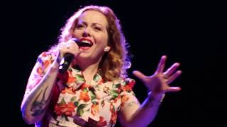 Anneke van Giersbergen - Wuthering Heights (Kate Bush cover)