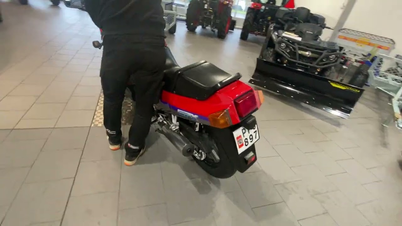 Motorcykel Kawasaki GPX 600R