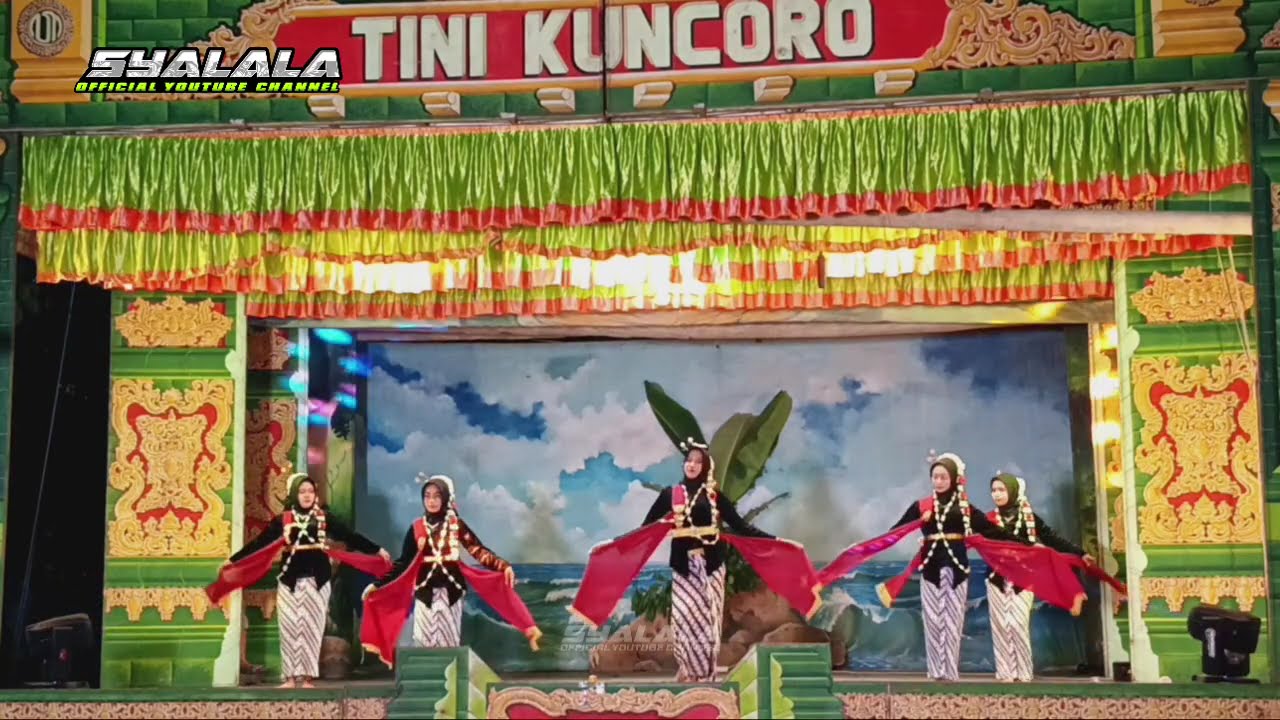 TARI GAMBYONG DARI SMA MUHAMMADIYAH GUBUG TAMPIL DI DESA KEDUNGWUNGU,TEGOWANU,GROBOGAN