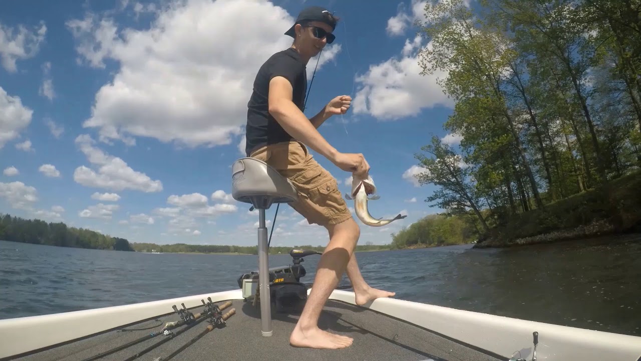 BOS Pro Team's Noah Floyd on some jerkbait fish: Episode 1, Season 1