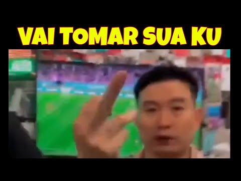 CHINÊS ASSISTINDO JOGO