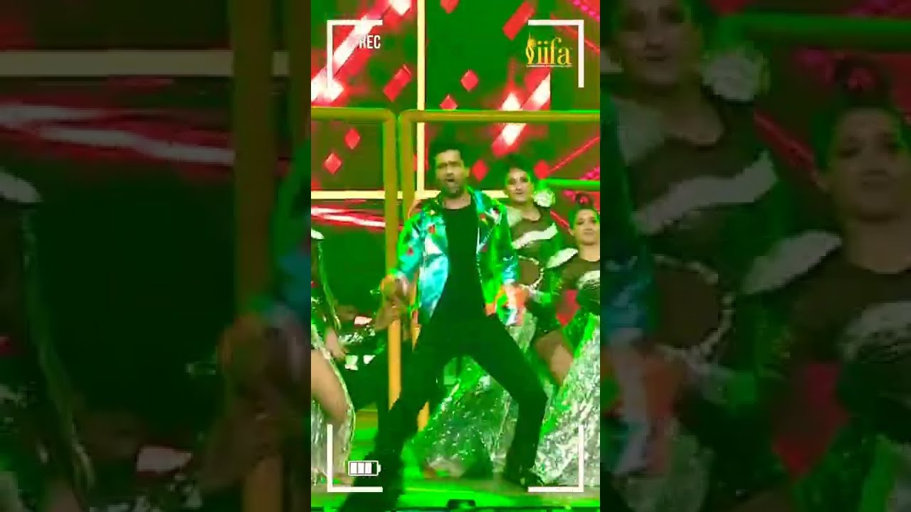Vicky Kaushal performance in Filmfare Awards | Vicky Kaushal father ! 