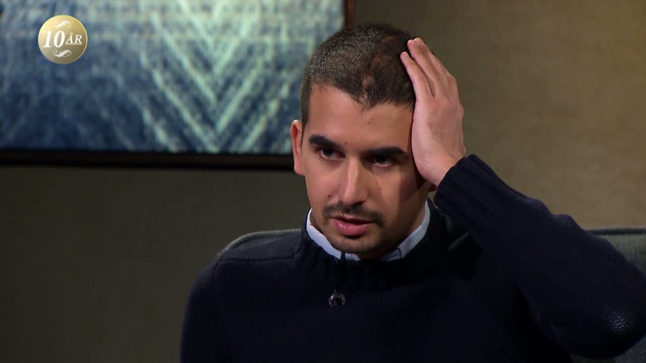 Misshandlades nästan till döds av nazister - Malou Efter tio (TV4)