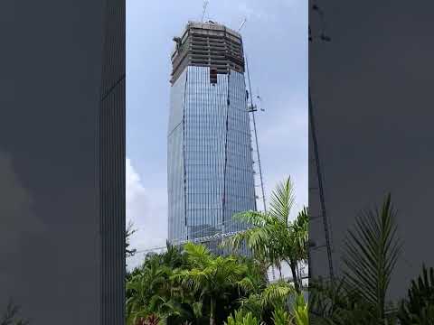 Abidjan au quartier du Plateau avec une vue sur  la Tour F en construction #RTIinfo