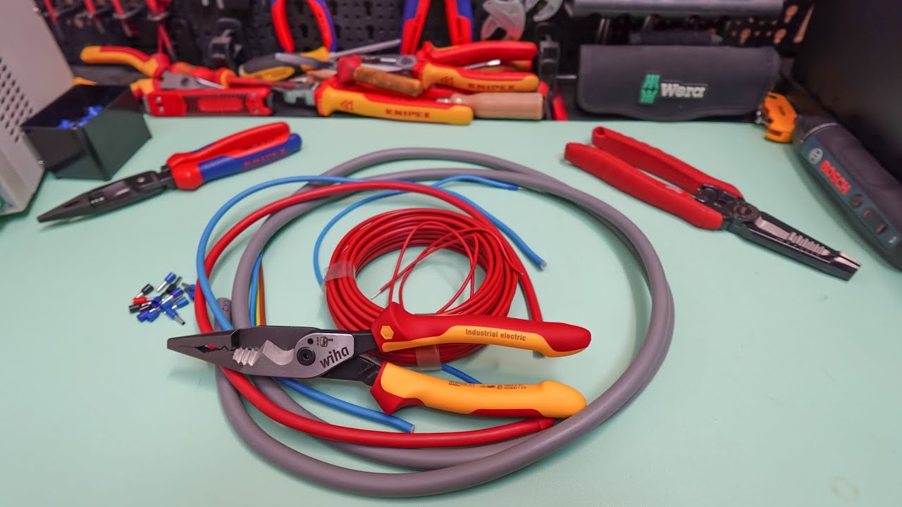Wiha Multifunktionszange für Elektriker 8in1 I Crimpen, Abisolieren, Schneiden, Greifen