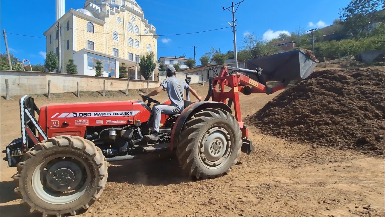 Massey Ferguson 3060 Oğuzyiğit KT-3000 Maxi Asistan Kepçe İle Fındık Kabuğu Etrafını Toplama İşlemi